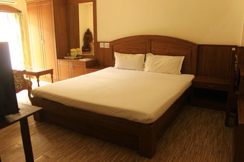 Kochi Hotel Park Avenue מראה חיצוני תמונה