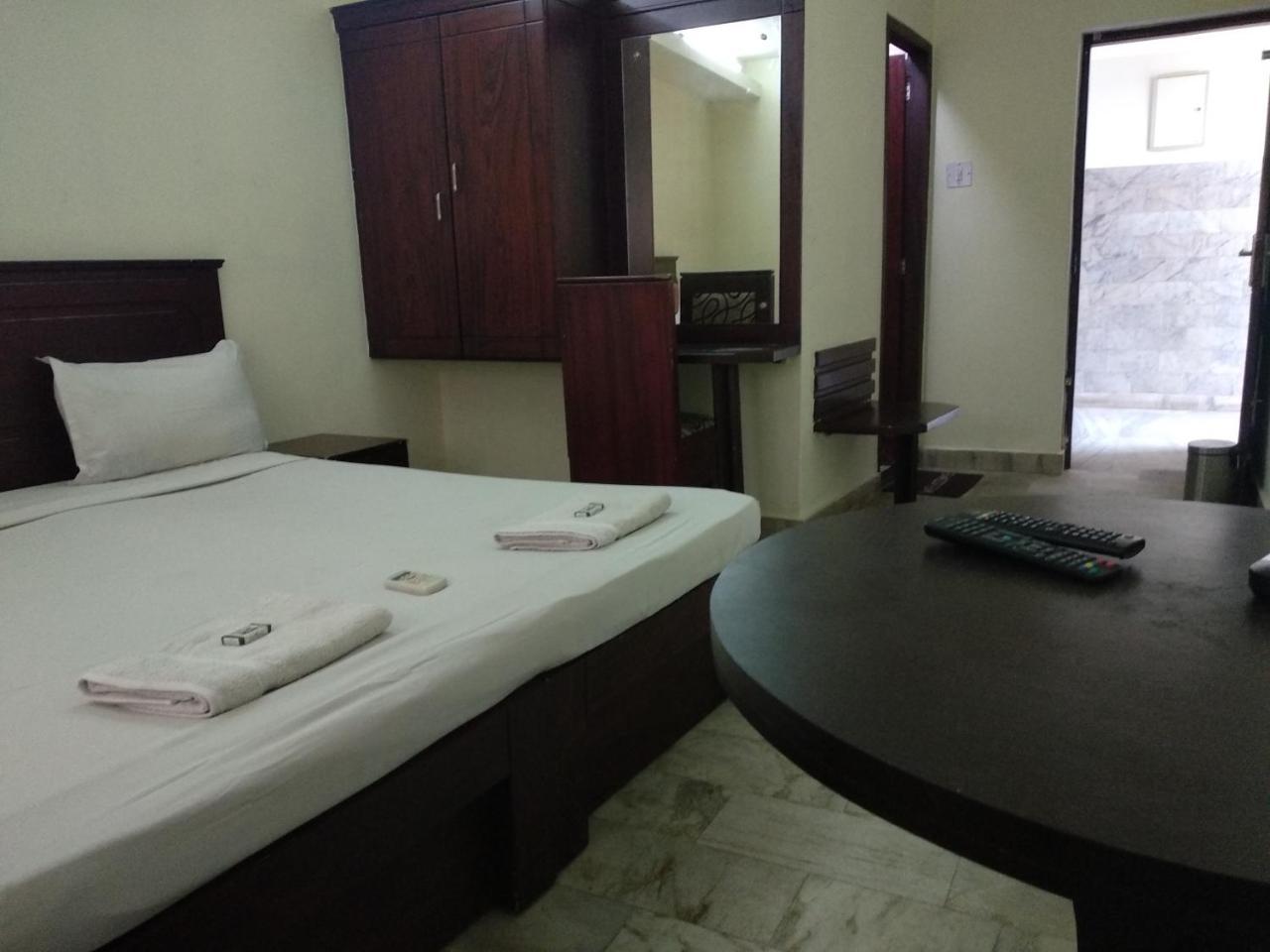 Kochi Hotel Park Avenue מראה חיצוני תמונה