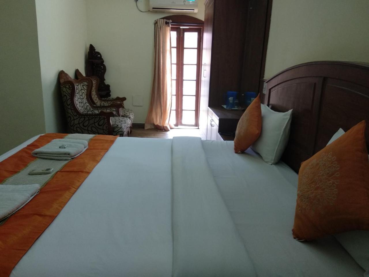 Kochi Hotel Park Avenue מראה חיצוני תמונה