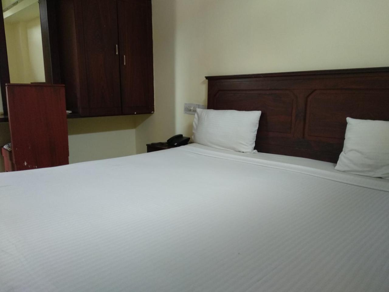 Kochi Hotel Park Avenue מראה חיצוני תמונה