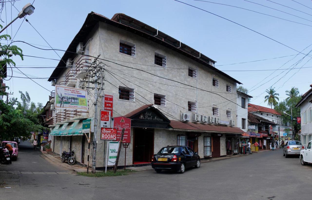 Kochi Hotel Park Avenue מראה חיצוני תמונה